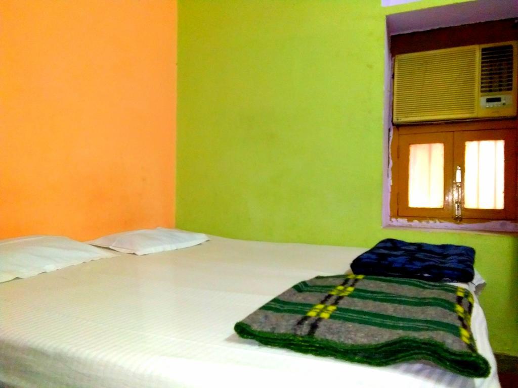 Yogi Lodge Варанаси Экстерьер фото